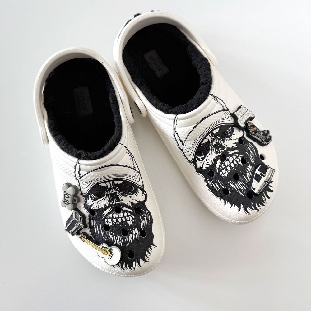 Crocs x Luke Combs Collab Graphic Skull With Unique Jibbitz Unisex Size W9/M7